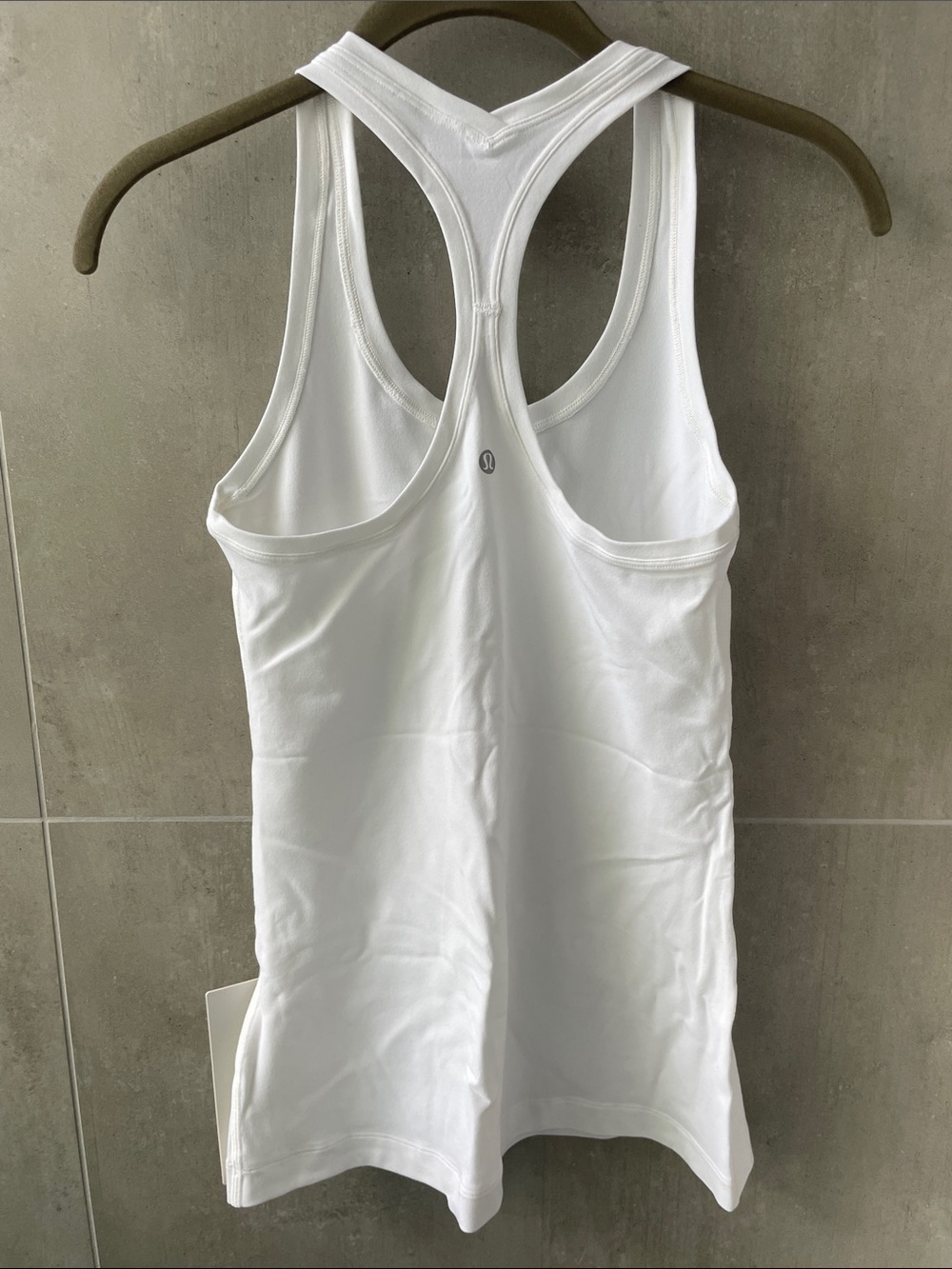 BRAND NEW LULULEMON w WHITE RACERBACK TANK! Size: 6! W/ tags! - Picture 8 of 8